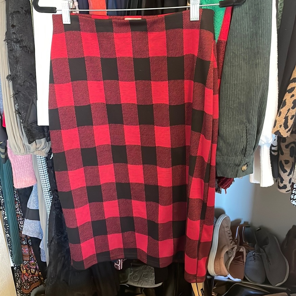 Jade Mackenzie Black & Red Buffalo Plaid Midi Pencil Skirt